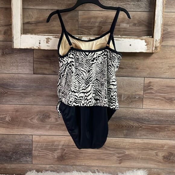 Maxine Of Hollywood One Piece Black&White Overlay Side Knot Bathing Suit Sz 16 - Picture 4 of 13